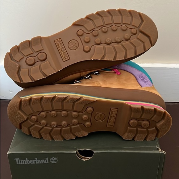 NEW- Timberland Women's Brown and Teal Work Boots - Picture 5 of 5